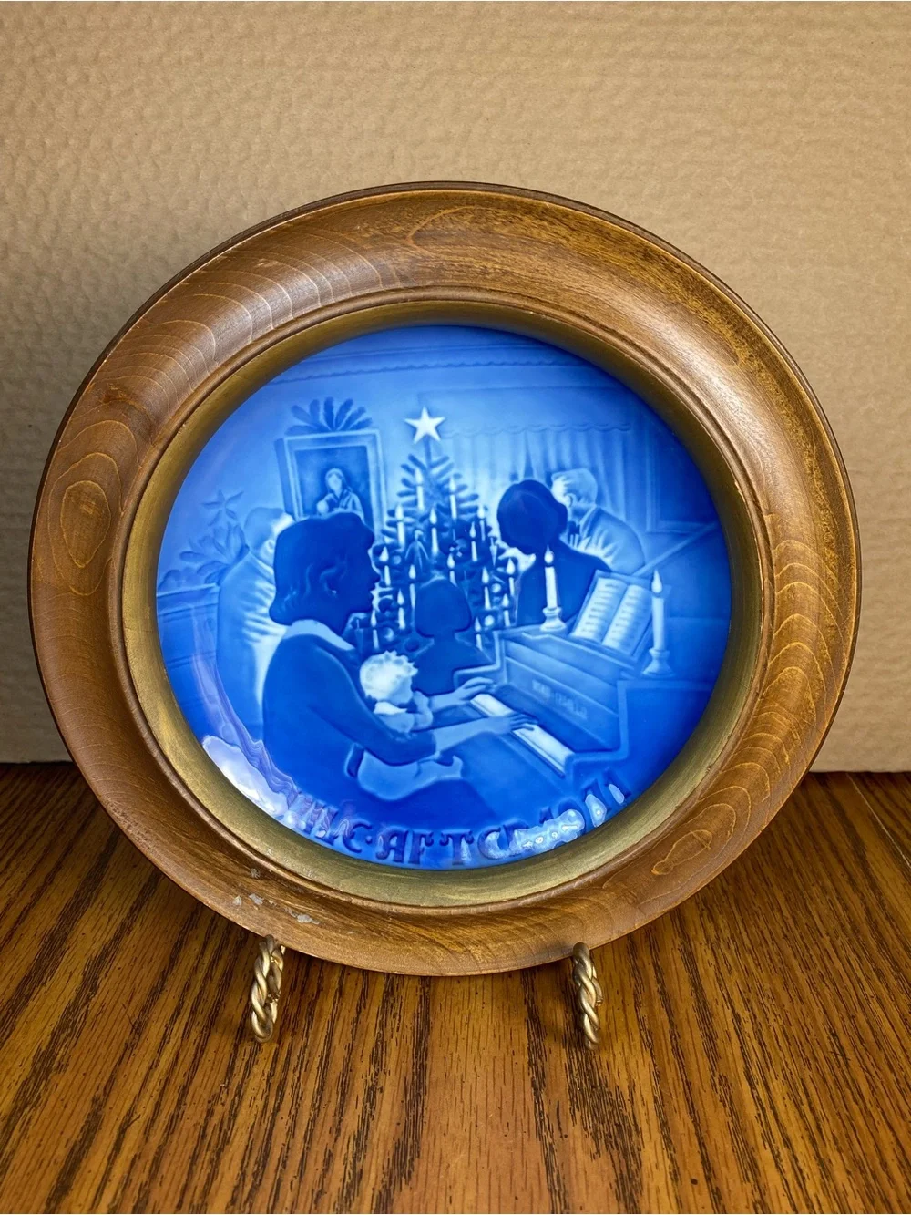 1971 B&G Bing & Grondahl Christmas At Home Framed Collector Plate